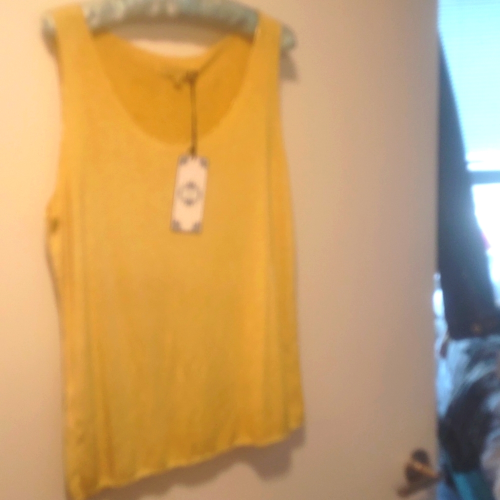 Sleeveless top for women by Patrizia Luca Milano NWT Size L